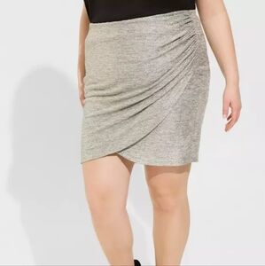 Torrid plus foil knit tulip hem mini skirt, 2XL, silver